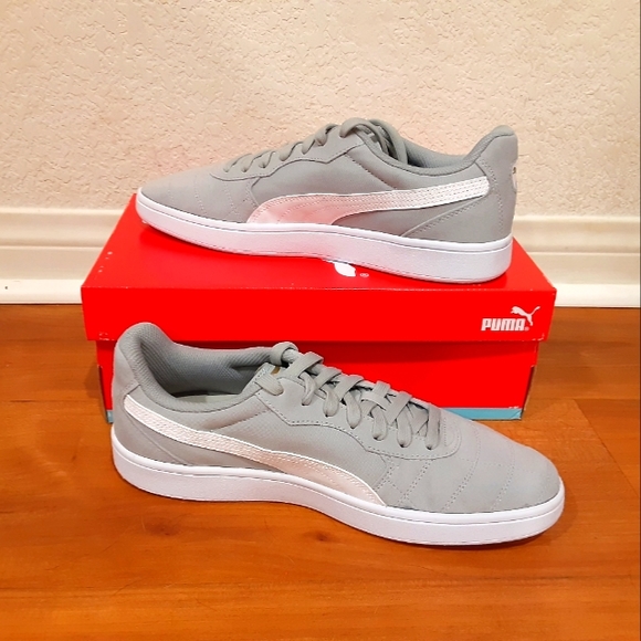 Puma - Picture 2 of 5